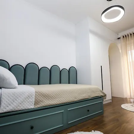 Center - Your Cosy Corner Apartment *